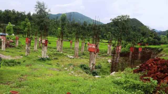 डडेल्धुराको आलिताल बजेट अभावमा अस्पताल निर्माण कार्य अलपत्र परेको छ