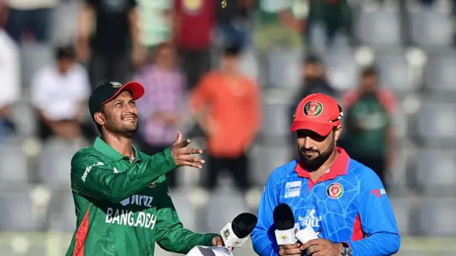 সাকিব আল হাসান আর রশিদ খান