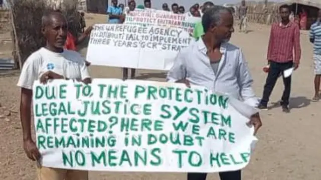 ስደተኛታት ኣብ ሰልፊ