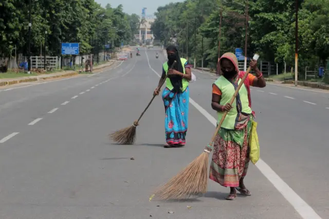 துாய்மைப் பணியாளர்கள்