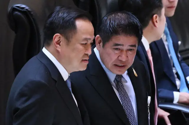 ร.อ.ธรรมนัส กับ อนุทิน ในวันโหวตเลือกนายกฯ เมื่อ 5 ก.ย.