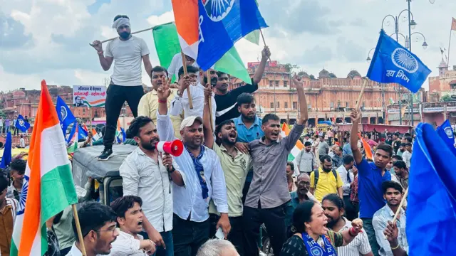 जयपुर में रैली निकाल कर सुप्रीम कोर्ट के फ़ैसले का विरोध किया गया