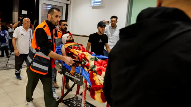 أحد الجرحى جراء العملية العسكرية الإسرائيلية