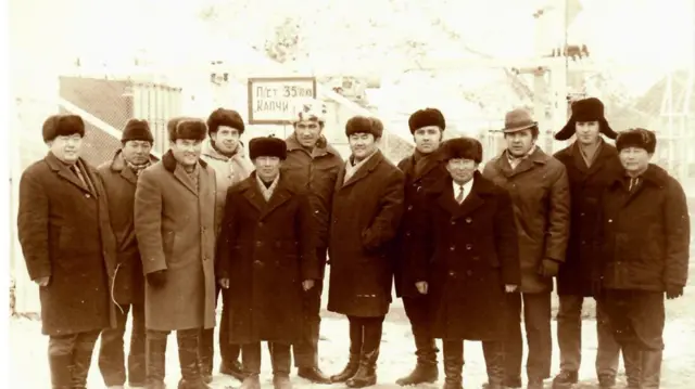 Алай-Кууда биринчи электр подстанциянын ачылышында