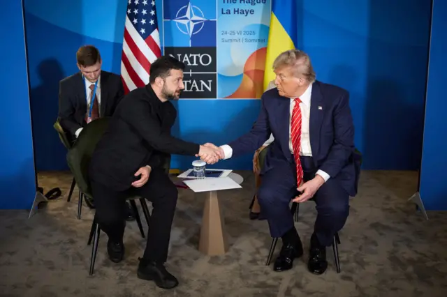 АКШ бийлиги Украинага курал-жарак жеткирүүнү токтотконун кабарлады