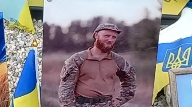 Стихійний меморіал на Майдані