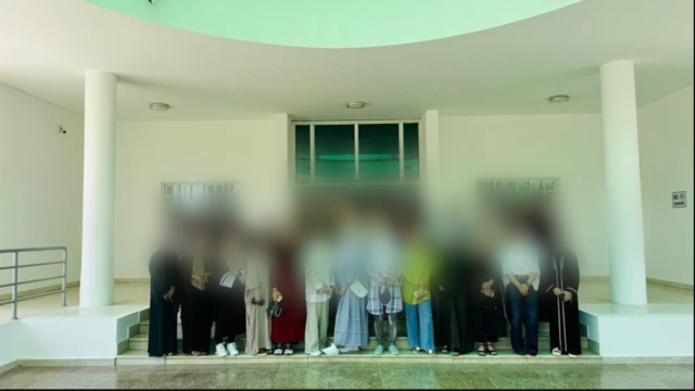 ۸۲ دختر دانشجوی افغان به‌دلیل قطع کمک‌های مالی ایالات متحده و توقف بورسیه‌های تحصیلی اکنون در معرض اخراج از عمان قرار دارند.