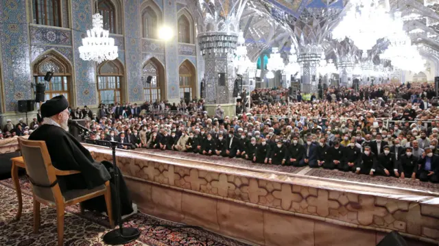 علی خامنه‌ای