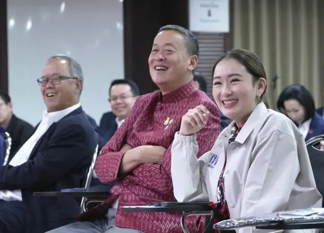 บรรยากาศการประชุมประจำสัปดาห์ของพรรคเพื่อไทยเมื่อวันที่ 21 พ.ย. ที่คำพูดของนายเศรษฐาเป็นประเด็นวิพากษ์วิจารณ์