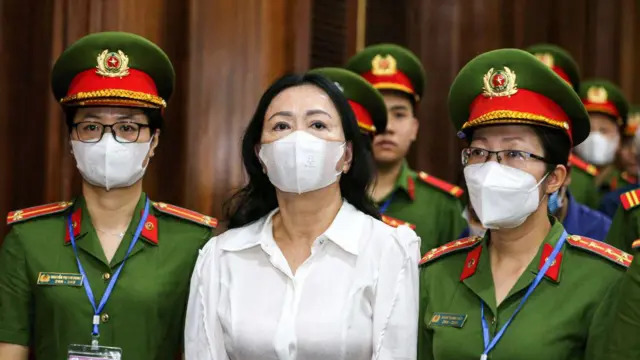 ကျူးမင်းလန်ဟာ ဗီယက်နမ်ရဲ့ဘဏ်ကြီးတစ်ခုဆီကနေ ၁၁ နှစ်တာကာလအတွင်း ငွေကြေးတွေ လိမ်လည်မှုနဲ့ စွပ်စွဲခံထားရပါတယ် 