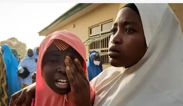 Awọn obinrin to fara gba ipenija aabo to mẹhẹ