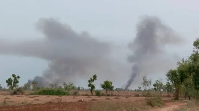 લેટ ટોકે ટાવ ગામને મે મહિનામાં આગ ચાંપી દેવામાં આવી હતી