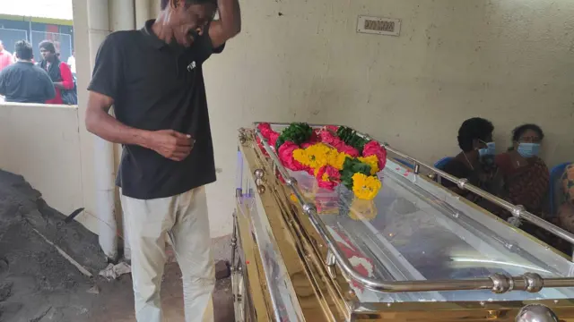 தந்தை-மகன் தற்கொலை ஏன்?