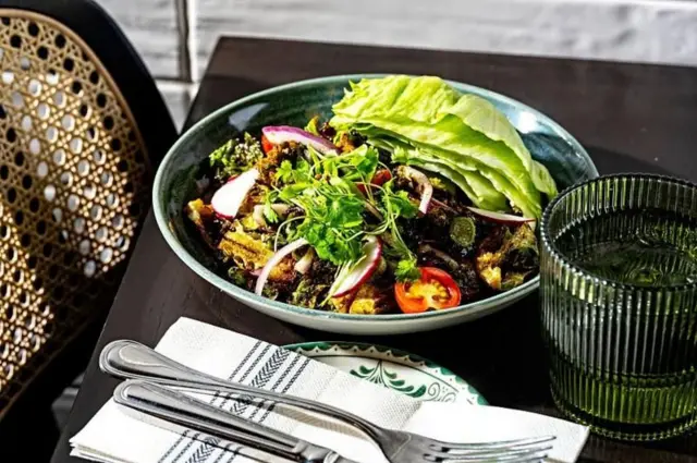 બીબીસી ગુજરાતી બટાટા ડુંગળી લસણ અંકુરિત ફૂગ ખોરાક આરોગ્ય