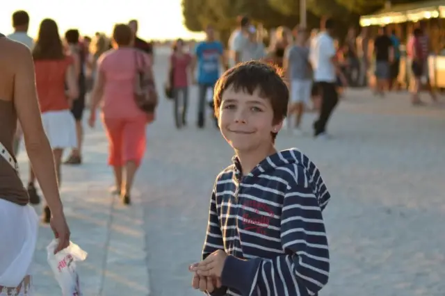 Raspuste je Noa često provodio u bivšoj Jugoslaviji, a sa 9 godina letovao je u Petrčanima, u Hrvatskoj 