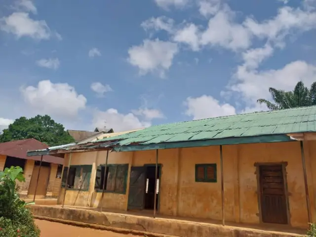 Eluụlọ ụlọakwụkwọ Comprehensive Sekọndịrị n'Emekuku, Imo steeti