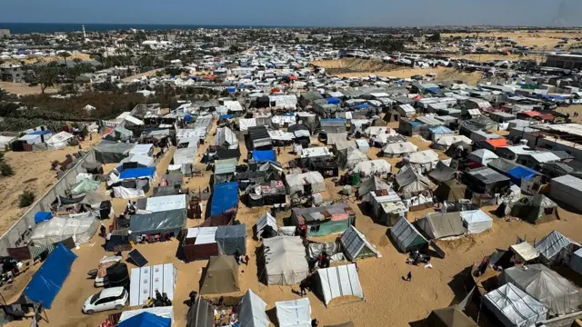 مخيم للنازحين في رفح