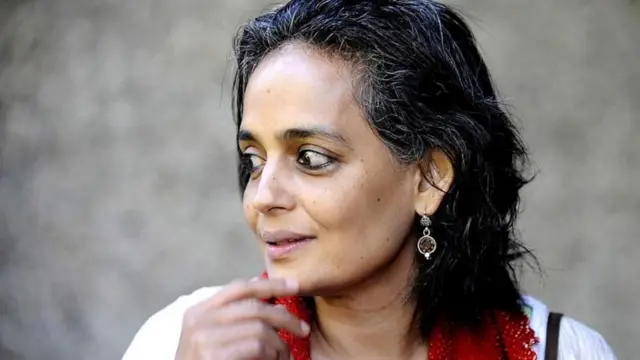 અરુંધતિ રૉય