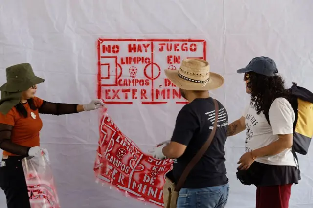 protestos perto do estádio