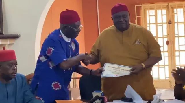 Emmanuel Iwuanyanwu na-anara asambodo ya dịka onyeisi otu Ohaneze Ndigbo