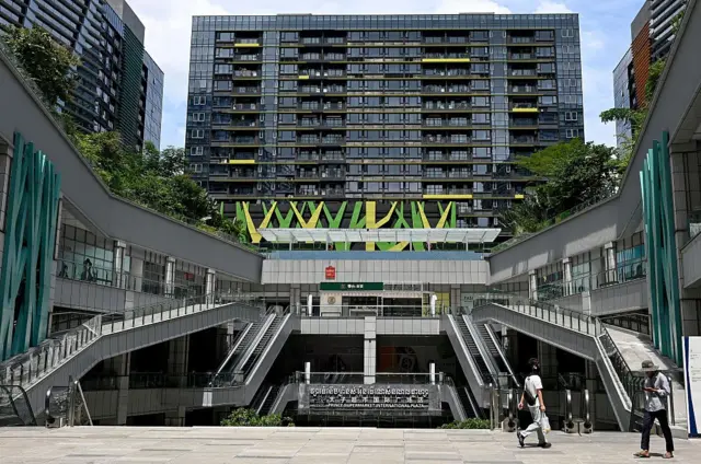 ချန်းကျီ ပရင့်အုပ်စုကို တည်ထောင်ချိန်မှာ အသက် ၂၇ နှစ်သာရှိပါသေးတယ်။