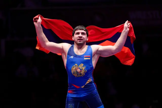 Армениялык балбан Малхас Амоян