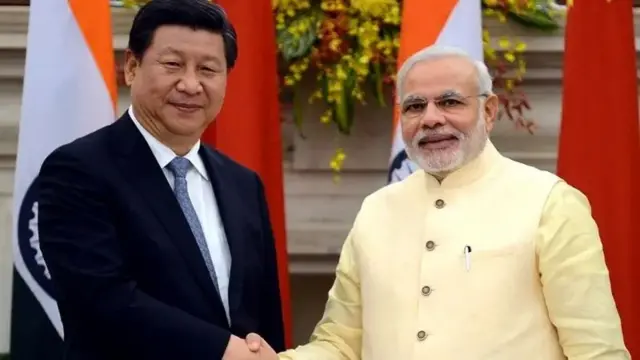 চীন ও ভারতের মধ্যে সম্পর্কের ভারসাম্য রক্ষা করার ক্ষেত্রে শ্রীলঙ্কা কী নীতি নেয় সেটাও উল্লেখযোগ্য বিষয়ে।