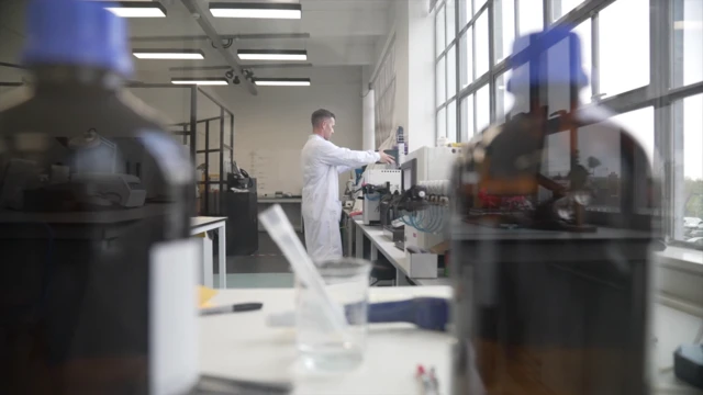 ДССУ изилдөө жүргүзүп, электрондук тамекилер чылым чегүүнү токтотууга жардам бербей турганын аныктаган