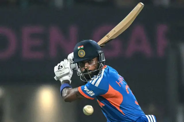 அரையிறுதியில் இந்தியா - சஞ்சு சாம்சன் 'அதிரடி' ஆட்டத்தை மாற்றியது எப்படி?