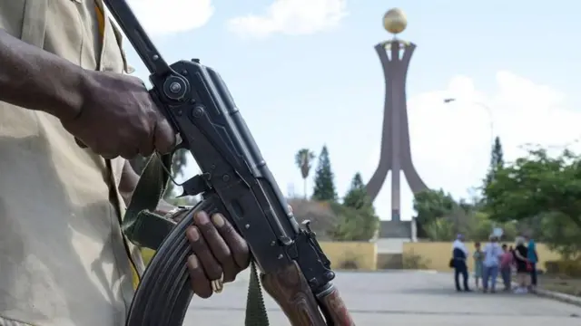 ኣብ ትግራይ፡ ኣብ መንጎ ህወሓት ብዝተፈጥረ ምምቅቓል ኣብታ ክልል ናይ ስልጣን ሃጓፍን ቅልውላውን ፈጢሩ'ሎ