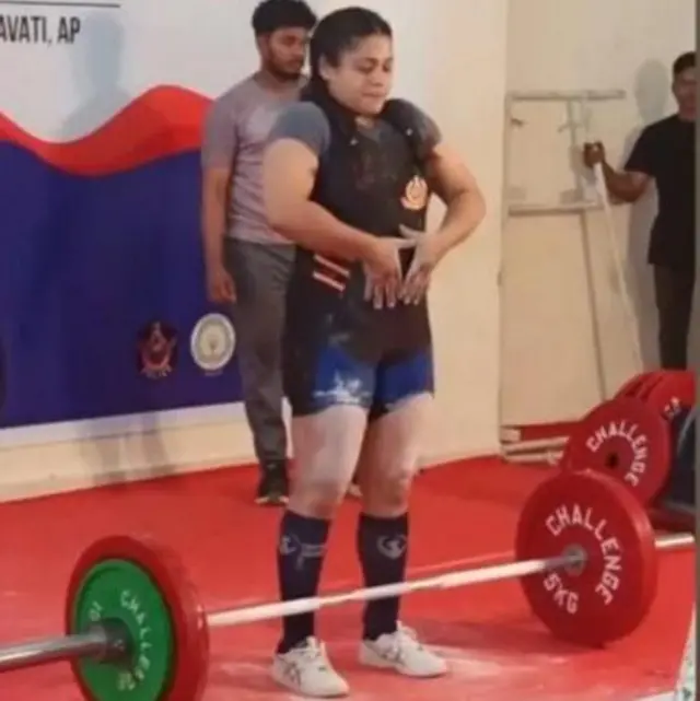 ట్రైనింగ్, సోనికా యాదవ్, డాక్టర్