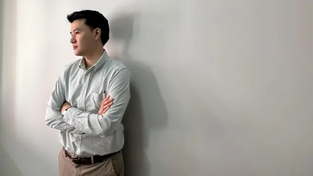 ผศ.ดร.พีระ เจริญวัฒนนุกูล อาจารย์สาขาวิชาการระหว่างประเทศ แห่งคณะรัฐศาสตร์ มธ.