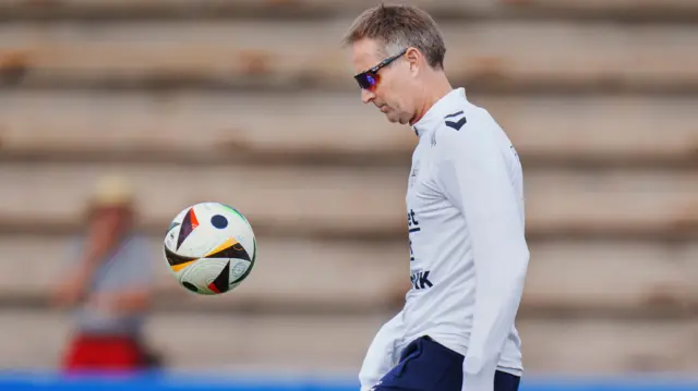 کاسپر هیولماند