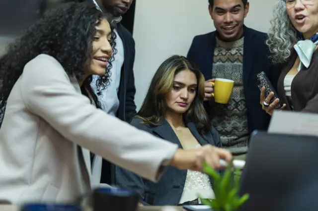 Diversas pessoascomo ganhar nas slotsmultiplas etniascomo ganhar nas slotsfrente a um computador