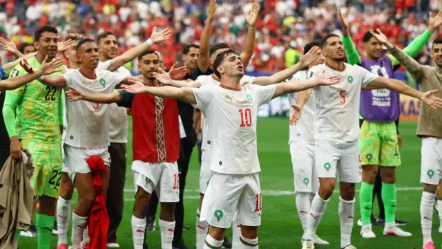 خوشحالی بازیکنان مراکش پس از پیروزی