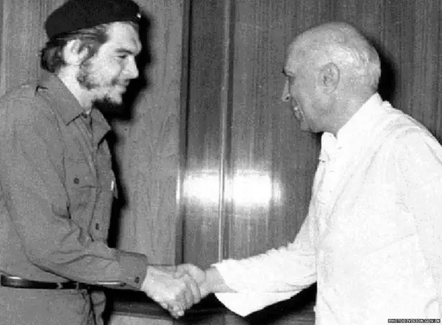 ਜਵਾਹਰ ਲਾਲ ਨਹਿਰੂ ਨਾਲ ਮੁਲਾਕਾਤ ਦੌਰਾਨ ਚੇਅ ਗਵੇਰਾ