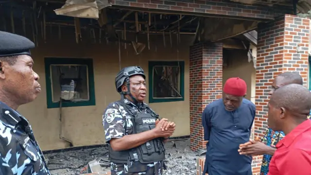 Mgbe ndị uweojii gara ebe e gburu onye ndu ndị ntorobịa n'Umusi/Olokwu Emeabiam