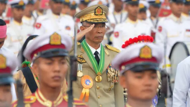 မြန်မာနိုင်ငံစစ်မှုထမ်းဟောင်းအဖွဲ့ ဥက္ကဋ္ဌ အငြိမ်းစား ဒုတိယဗိုလ်ချုပ်ကြီးစိန်ဝင်း