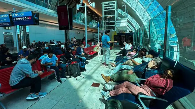 دبئی ایئرپورٹ، متحدہ عرب امارات، بارشیں