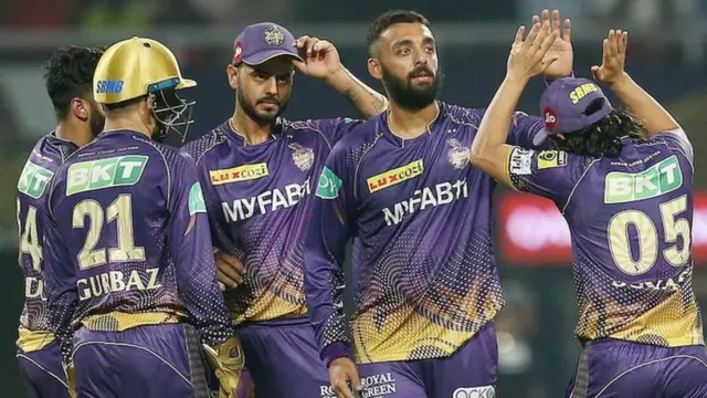 वरुण चक्रवर्ती, सुनील नरिन, शार्दूल ठाकूर, कोलकाता, बंगळुरू