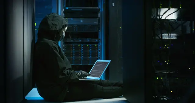 መጥቃዕቲ ሳይበር ብኸመይ ይፍጸም?