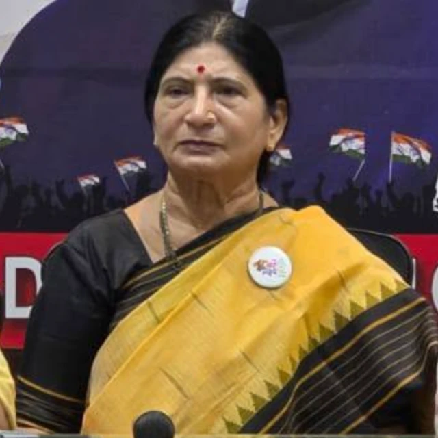 అంబేడ్కర్, స్వర్ణ