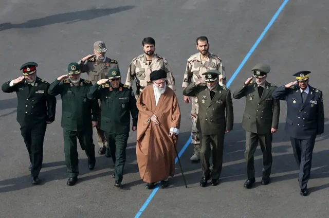 اسرائیل اور امریکہ چاہتے ہیں کہ ایران میں اقتدار کی تبدیلی ہو اور اپنی مرضی کی حکومت قائم ہو۔