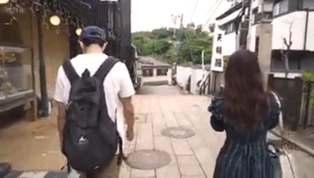 Shoji dey waka wit client