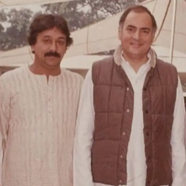 राजीव गांधी के साथ बाबा सिद्दीकी