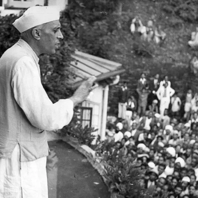 Photo Caption- जवाहरलाल नेहरू