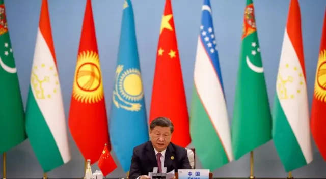 G7 ထိပ်သီးအစည်းအဝေးပွဲစတဲ့အချိန်မှာ တရုတ်နိုင်ငံကလည်း ဗဟိုအာရှနိုင်ငံတွေနဲ့ အစည်းအဝေးပွဲကို အပြိုင်ကျင်းပခဲ့ 