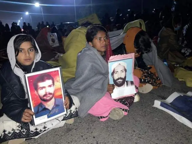 بلوڅانو لاریون