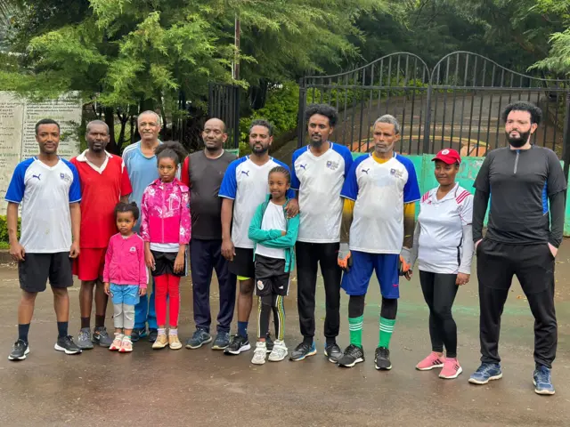 Garee hawaasa yunivarsitii Jimmaa ispoortii waliin hojjatan