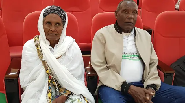 ወ/ሮ ቀለሟ ወንድአፍራሽ እና አቶ አማረ ጌታቸው።